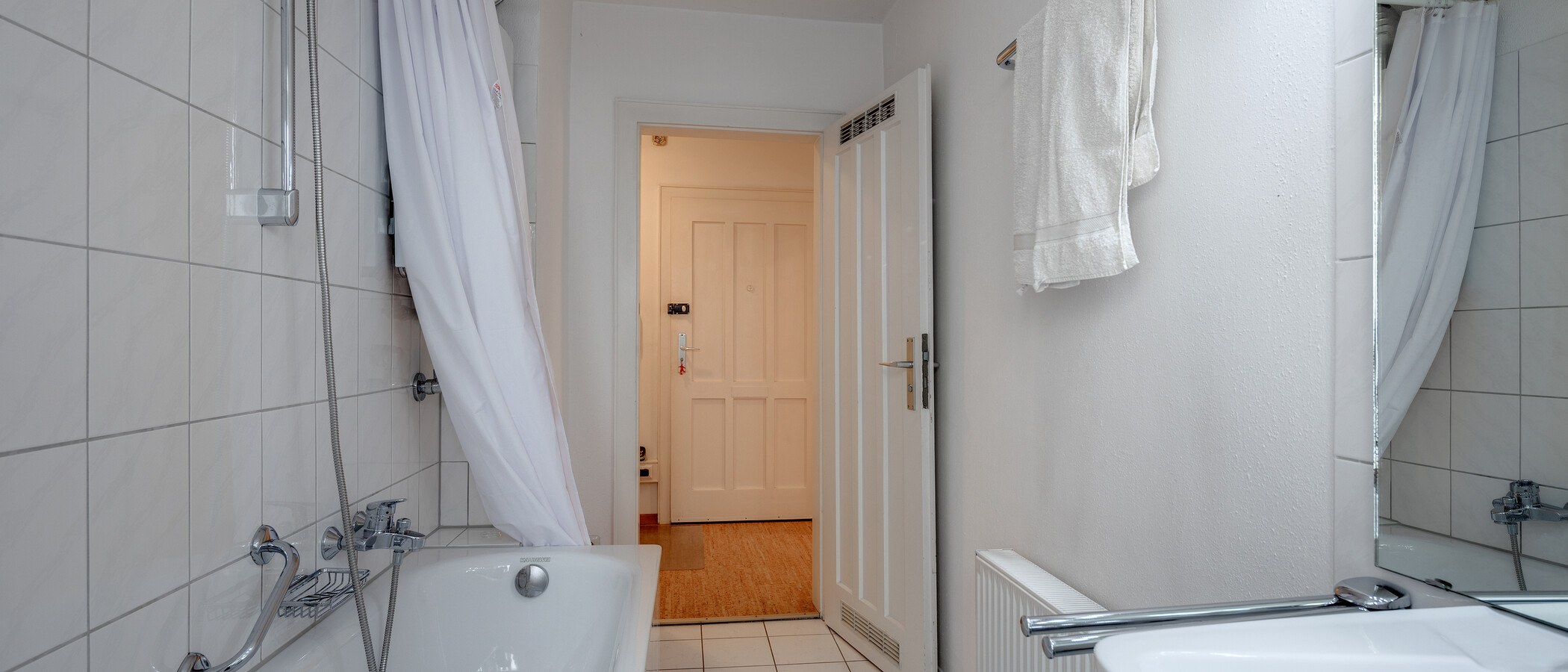 Wohnung München Schwabing-West (rund um den Hohenzollernplatz) 01 Badezimmer 5868