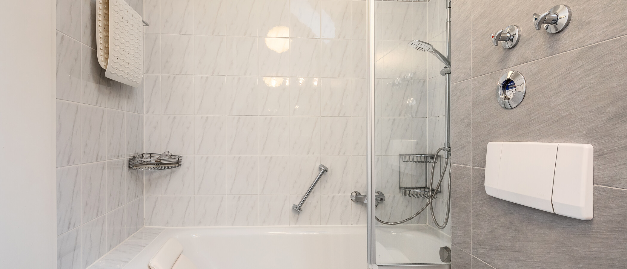 Wohnung Unterhaching 02 Badezimmer 5915