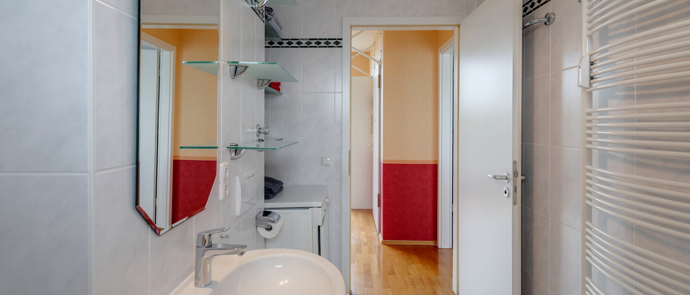 Dachterrassenwohnung München Sendling-Westpark 02 Badezimmer 5946