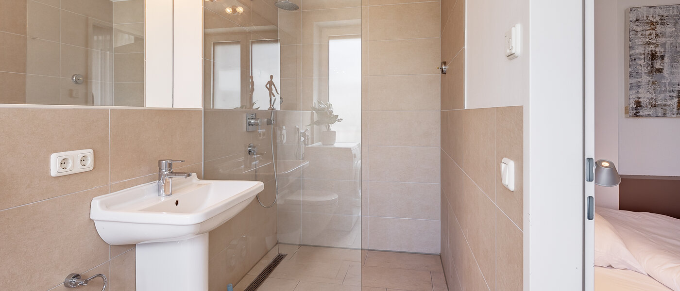 Wohnung München Großhadern 03 Badezimmer 6000