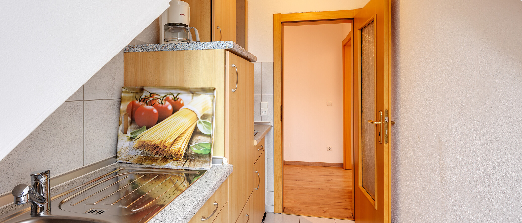 Dachgeschosswohnung München Waldtrudering 01 Küche 6182