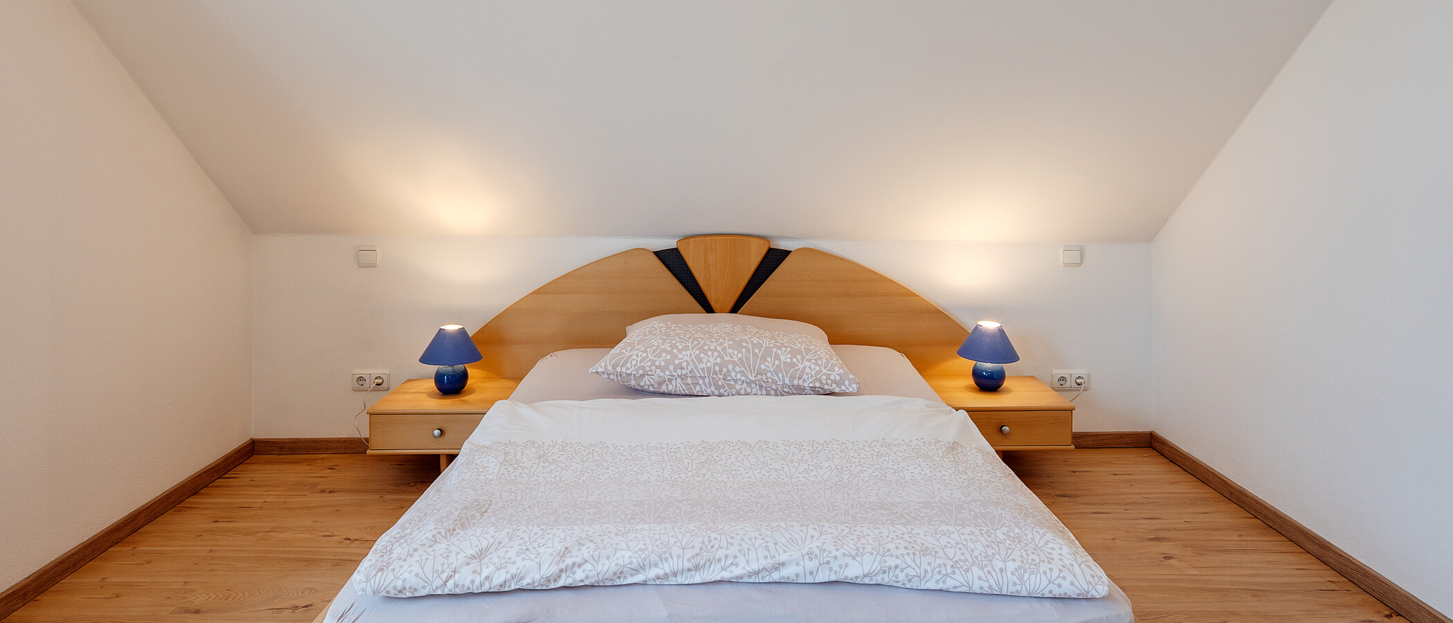 Dachgeschosswohnung München Waldtrudering 01 Schlafbereich 6182