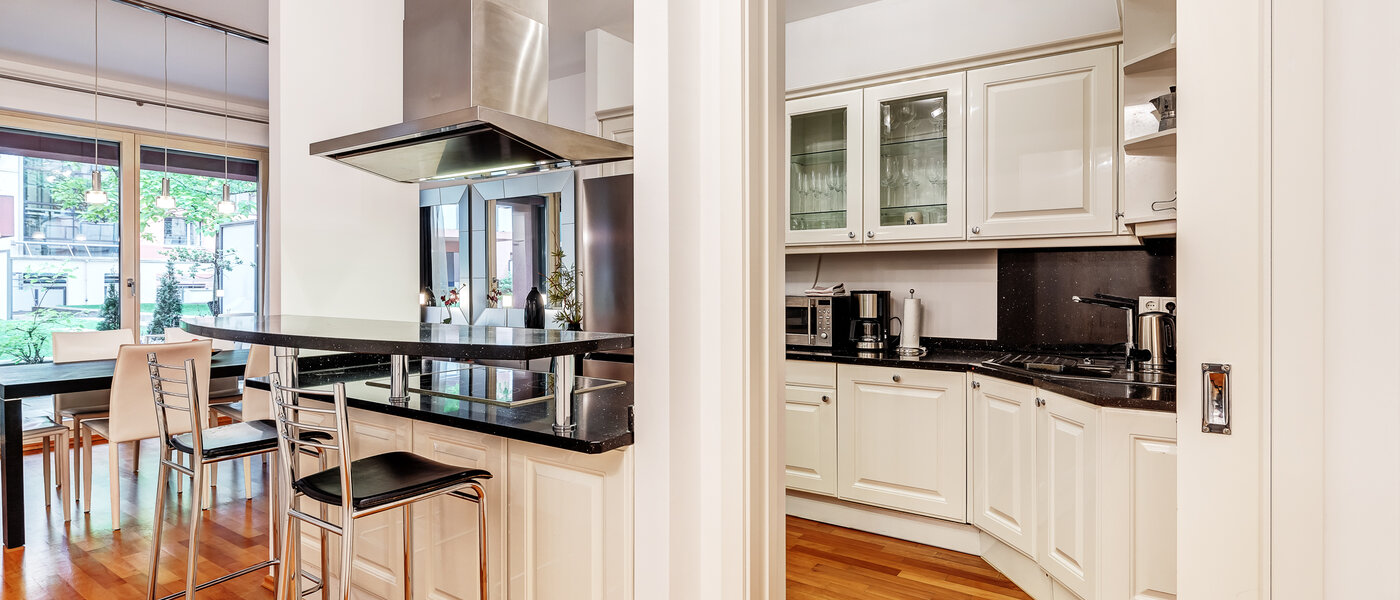 Wohnung München Schwabing-Nord (zw. Leopoldstraße & Englischen Garten) 04 Küche 6300