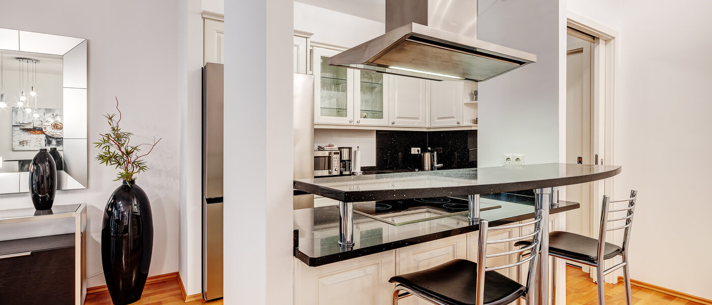 Wohnung München Schwabing-Nord (zw. Leopoldstraße & Englischen Garten) 05 Küche 6300