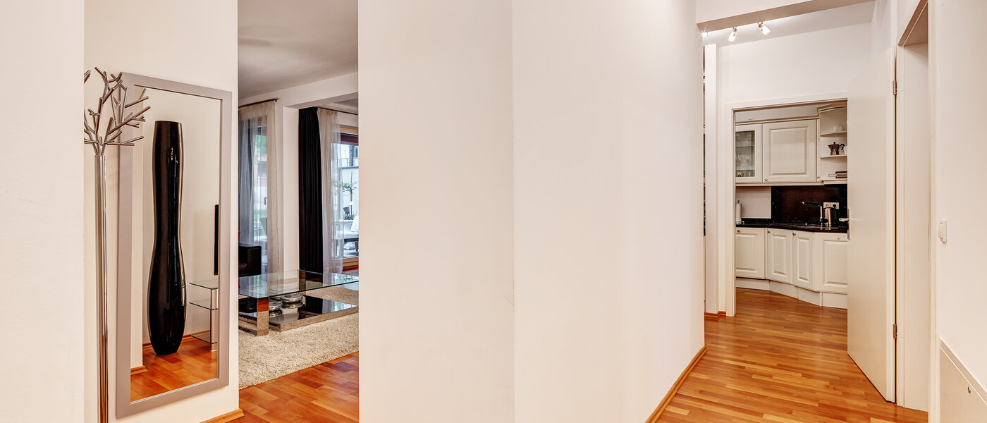 Wohnung München Schwabing-Nord (zw. Leopoldstraße & Englischen Garten) 02 Flur/Gang 6300