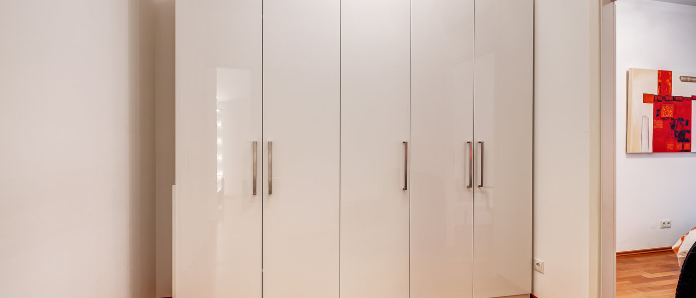 Wohnung München Schwabing-Nord (zw. Leopoldstraße & Englischen Garten) 02 Ankleide 6300