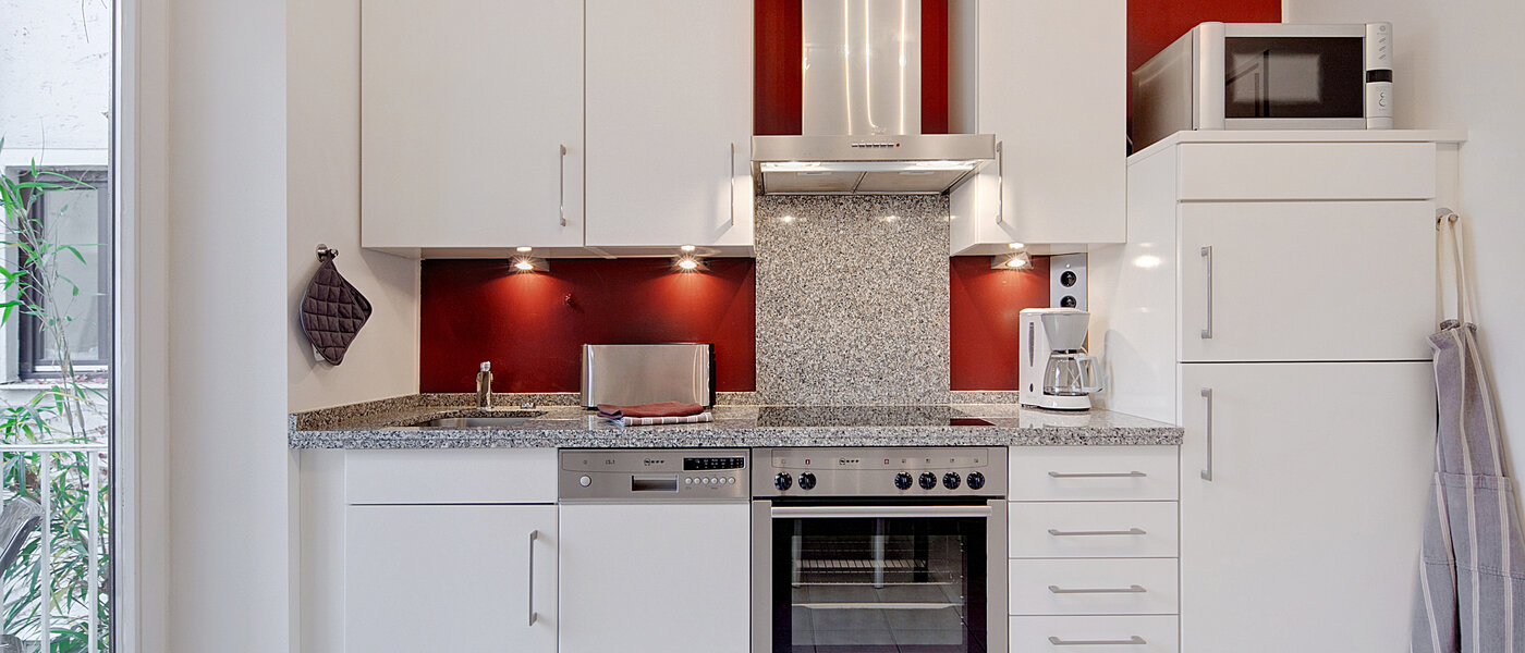 Wohnung München Schwabing (links der Leopoldstraße) 01 Küche 6480