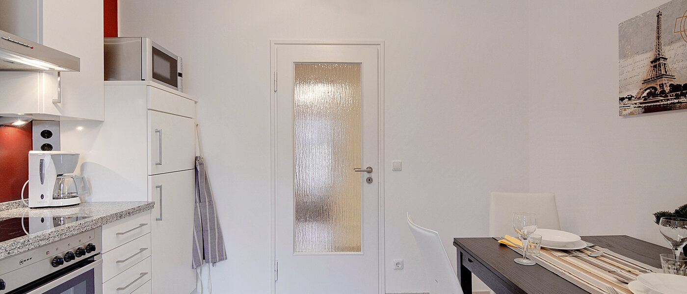 Wohnung München Schwabing (links der Leopoldstraße) 04 Küche 6480