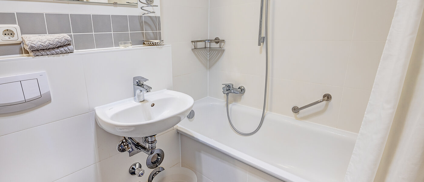 Wohnung München Maxvorstadt - Universitätsviertel 02 Badezimmer 6485