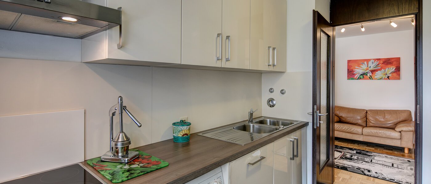 Wohnung München Arabellapark 04 Küche 6561