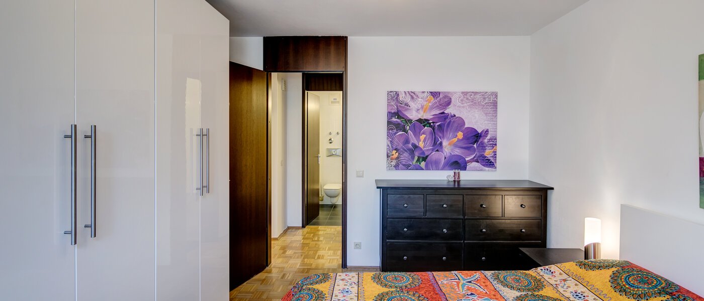 Wohnung München Arabellapark 03 1. Schlafzimmer 6561