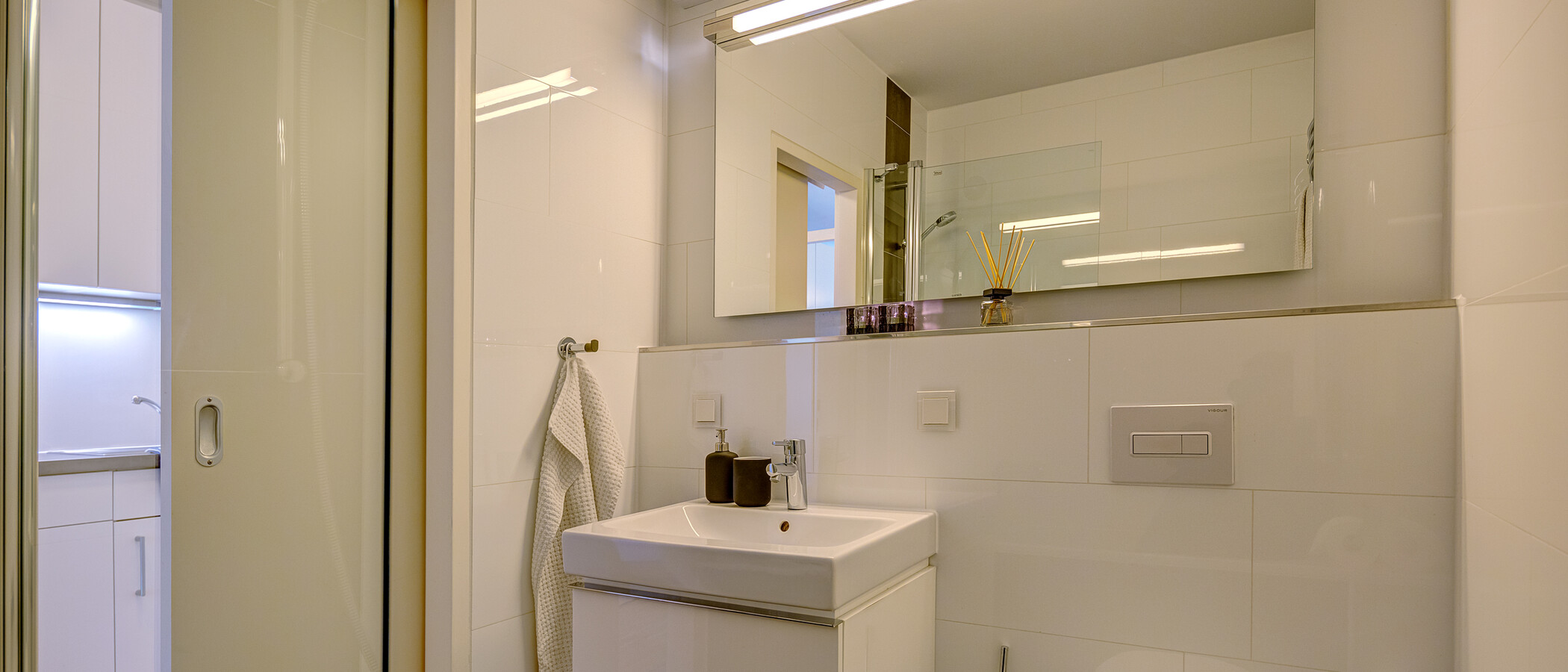 Wohnung München Arabellapark 01 Badezimmer 6700