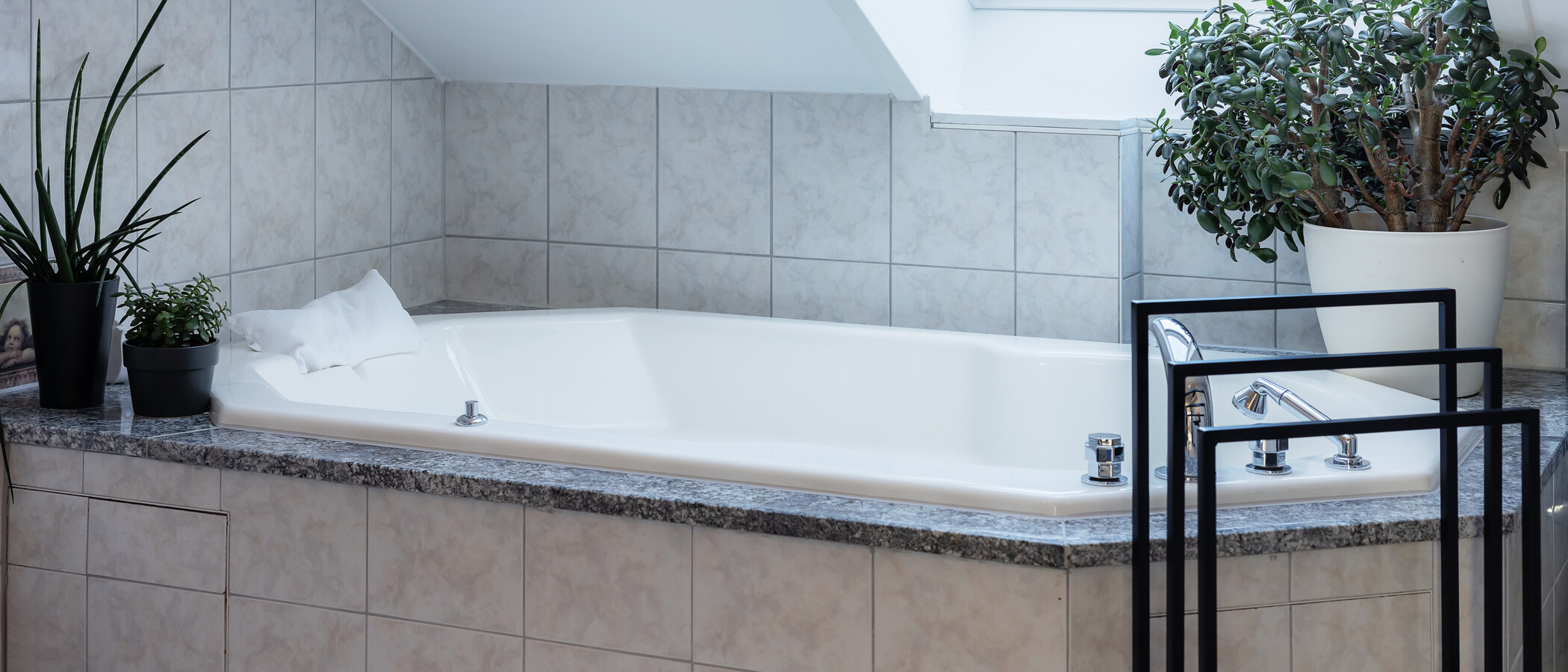 Dachgeschosswohnung Vaterstetten 02 Badezimmer 6726