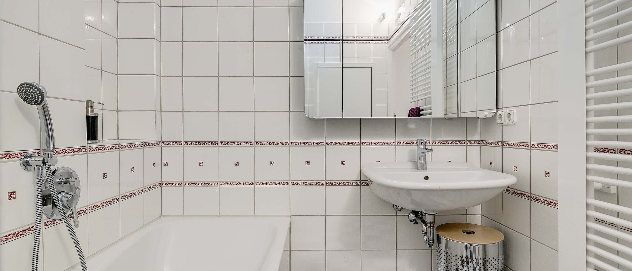 Wohnung München Altbogenhausen 02 Badezimmer 681