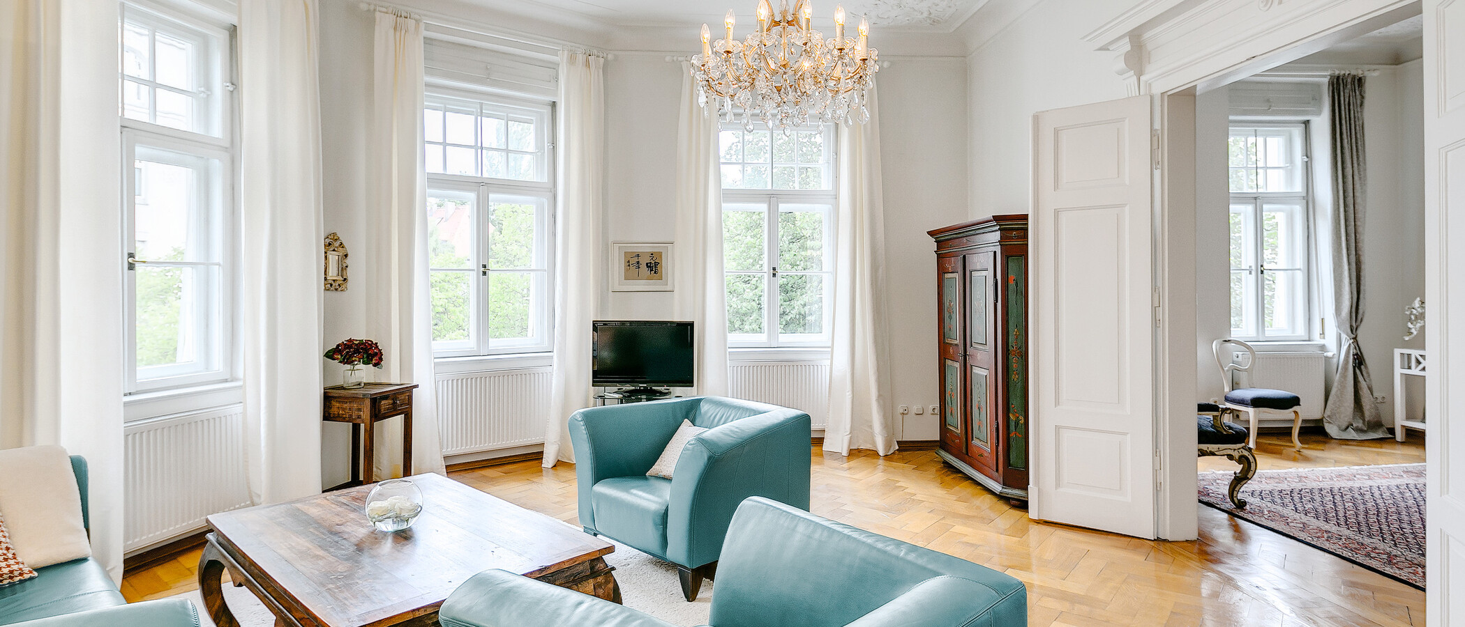 Wohnung München Altbogenhausen 01 Wohnzimmer 681
