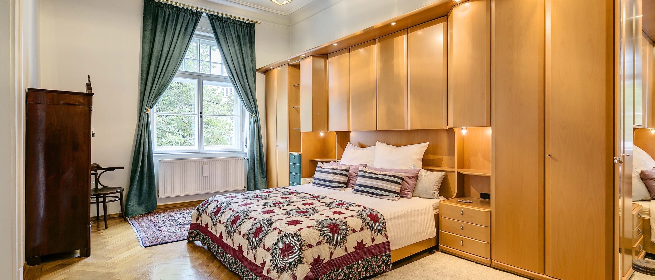 Wohnung München Altbogenhausen 01 1. Schlafzimmer 681