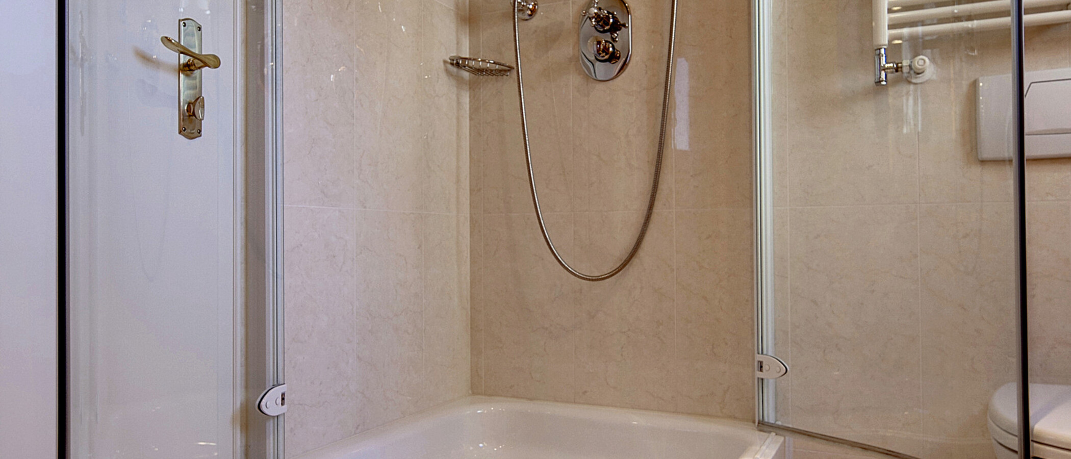 Maisonettewohnung München Schwabing (rechts der Leopoldstraße) 02 Badezimmer 6884