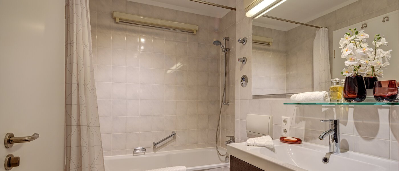 Wohnung München Bogenhausen 01 Badezimmer 6912