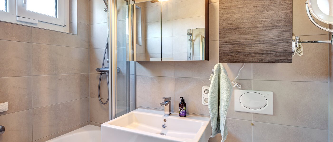 Dachterrassenwohnung München Fasanerie 02 Badezimmer 6919