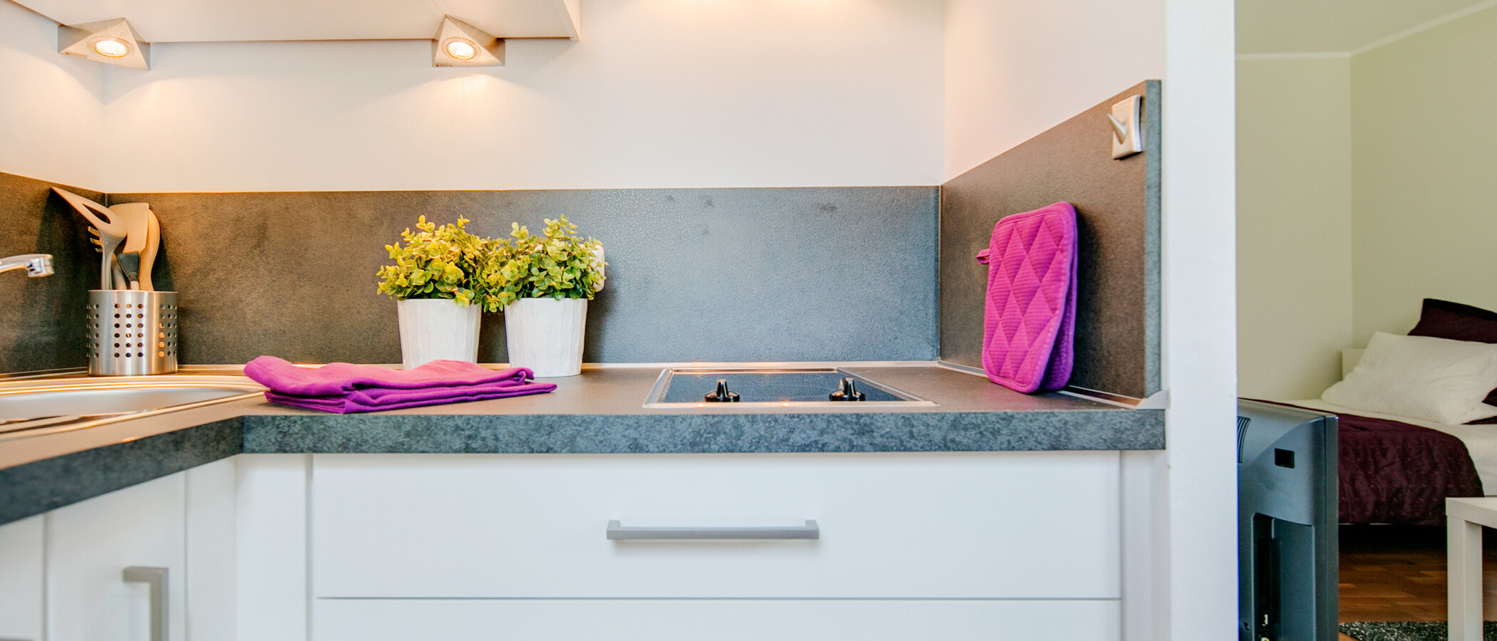 Apartment München Bogenhausen 03 Küche 7047