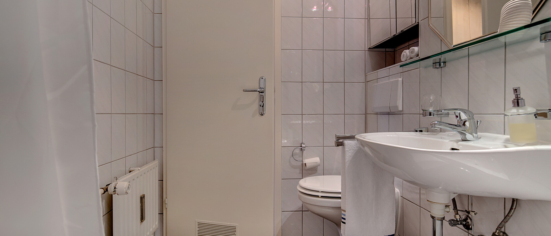Apartment München Ludwigsvorstadt 03 Badezimmer 7070