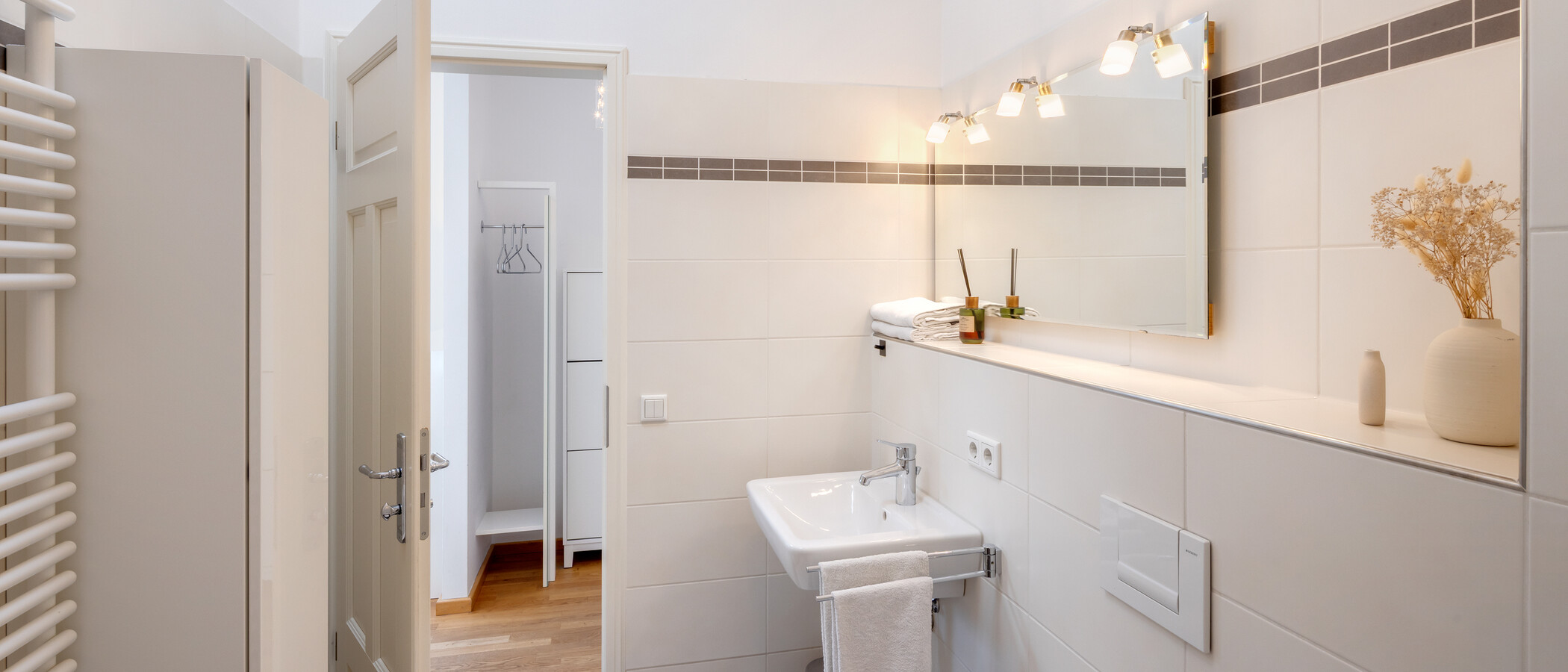 Dachgeschosswohnung München Neuhausen 03 Badezimmer 7084