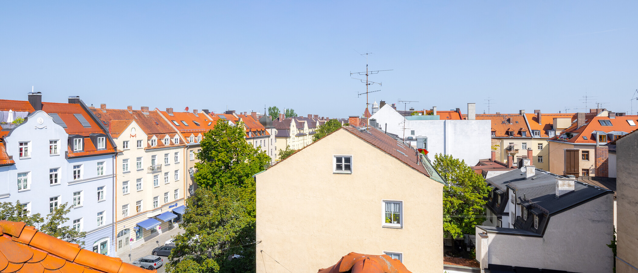 Dachgeschosswohnung München Neuhausen 01 Aussicht 7084