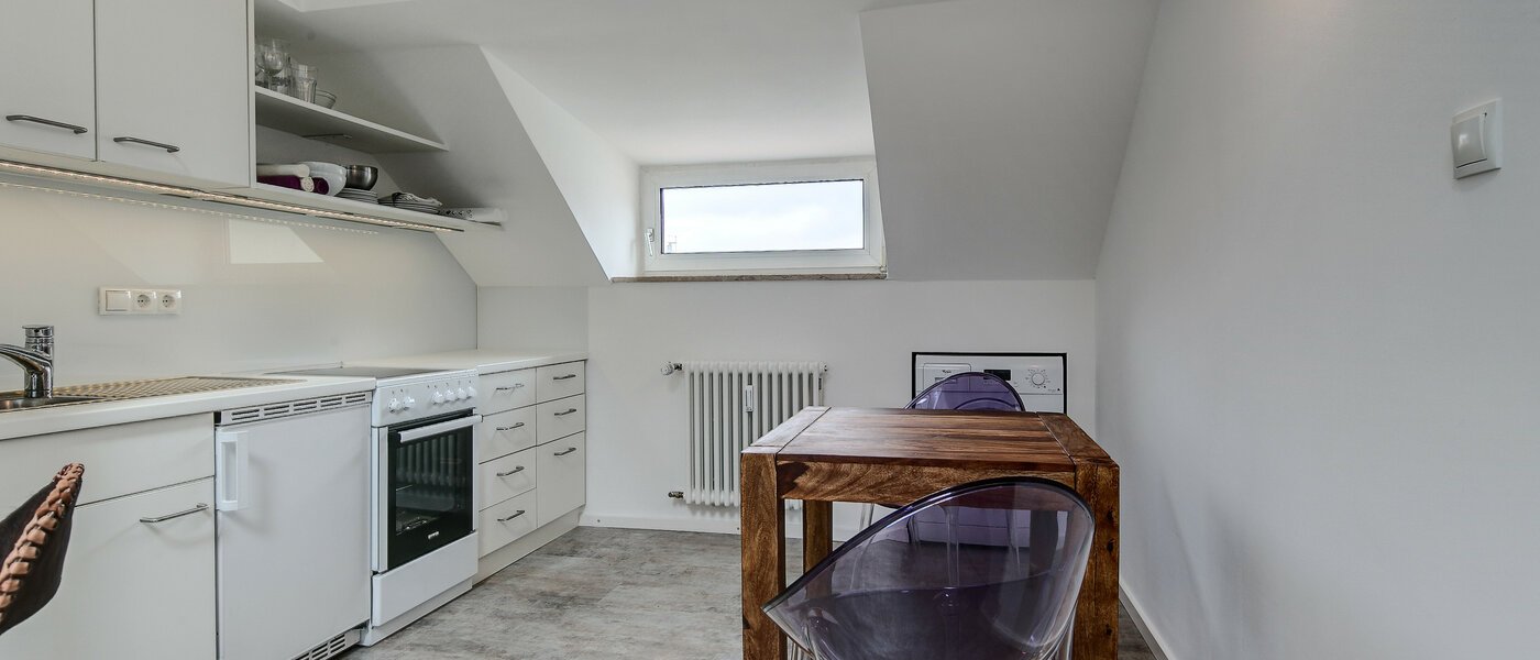 Dachgeschosswohnung München Maxvorstadt - Rund um den Josephplatz 02 Küche 7242