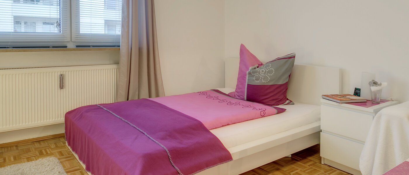 Wohnung München Schwabing-Nord (zw. Belgrad- & Leopoldstraße) 01 Schlafen 7587