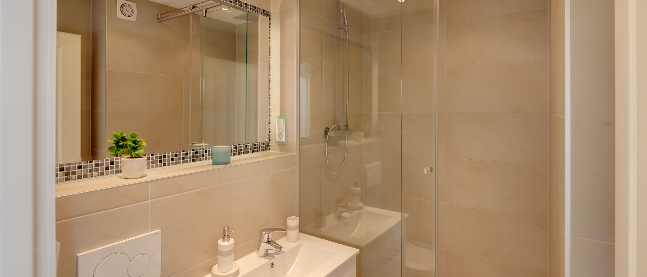 Wohnung München Neuhausen 01 Badezimmer 7597
