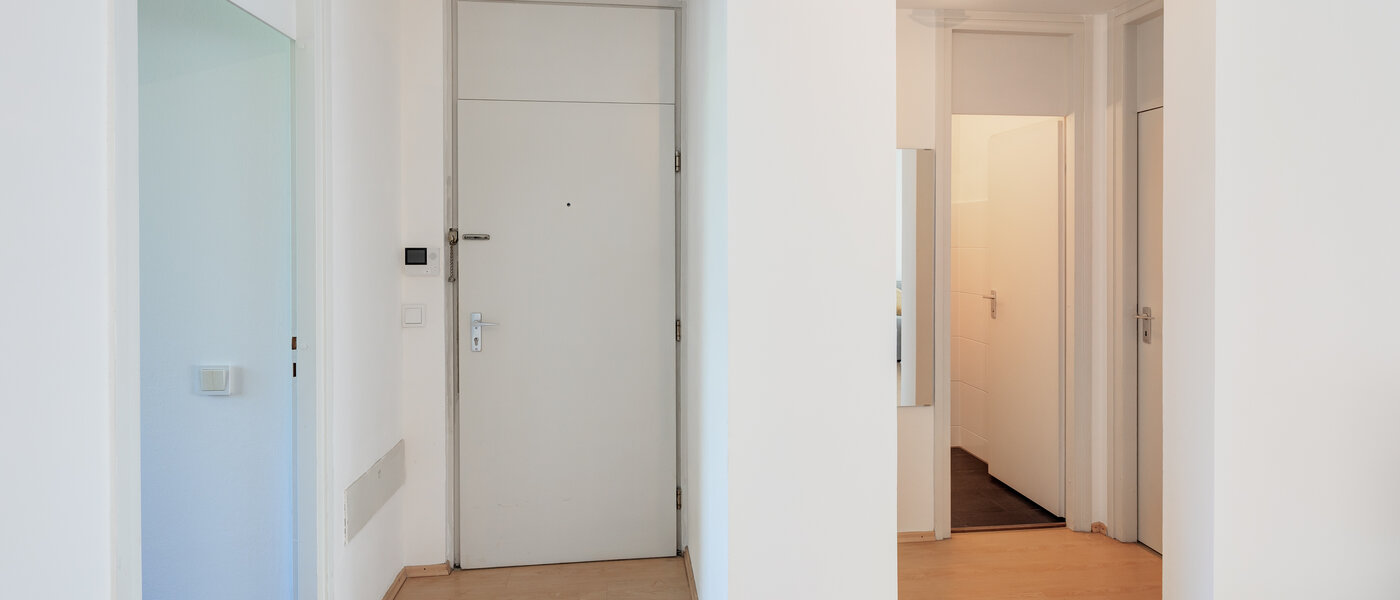 Wohnung München Schwabing-Nord (zw. Leopoldstraße & Englischen Garten) 01 Flur/Gang 7670