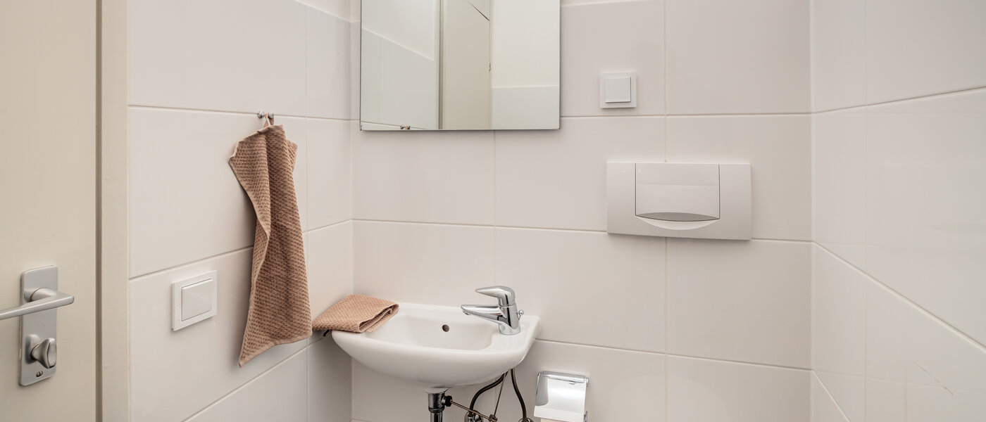 Wohnung München Schwabing-Nord (zw. Leopoldstraße & Englischen Garten) 02 Gäste-WC 7670