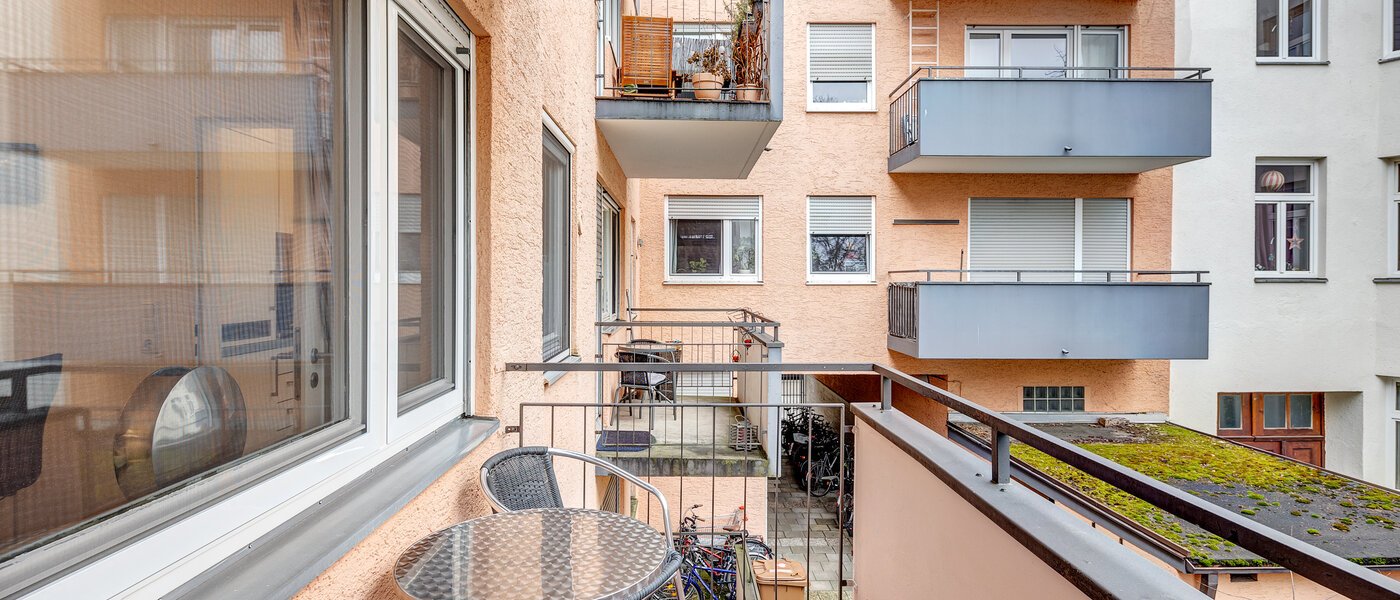 Wohnung München Schwabing-West (rund um den Hohenzollernplatz) 02 Balkon 7675