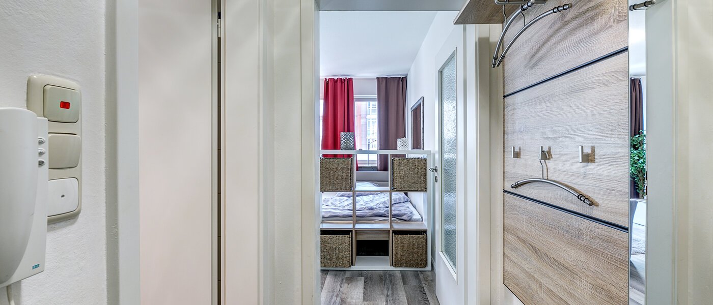 Wohnung München Schwabing (links der Leopoldstraße) 01 Flur/Gang 7687