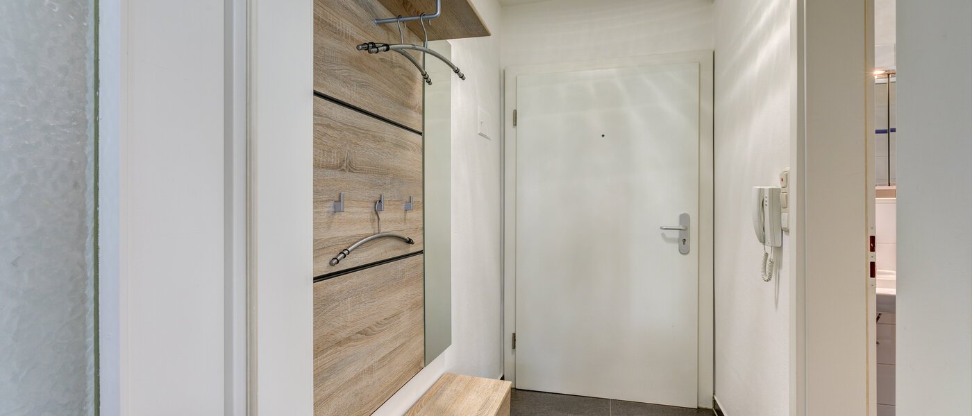 Wohnung München Schwabing (links der Leopoldstraße) 02 Flur/Gang 7687