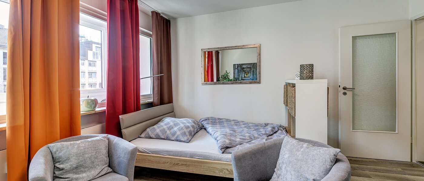 Wohnung München Schwabing (links der Leopoldstraße) 01 Schlafbereich 7687