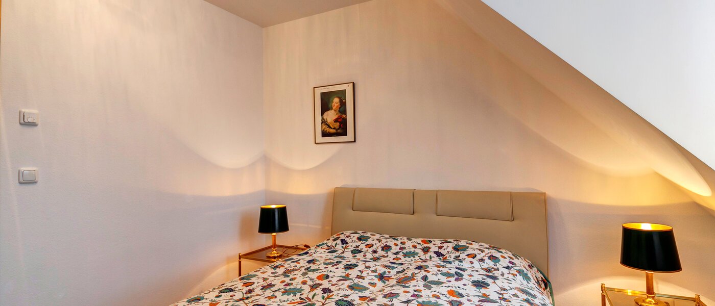 Dachgeschosswohnung München Berg am Laim 04 Schlafzimmer 7696