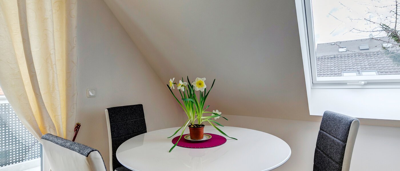 Dachgeschosswohnung München Berg am Laim 05 Wohnbereich 7696