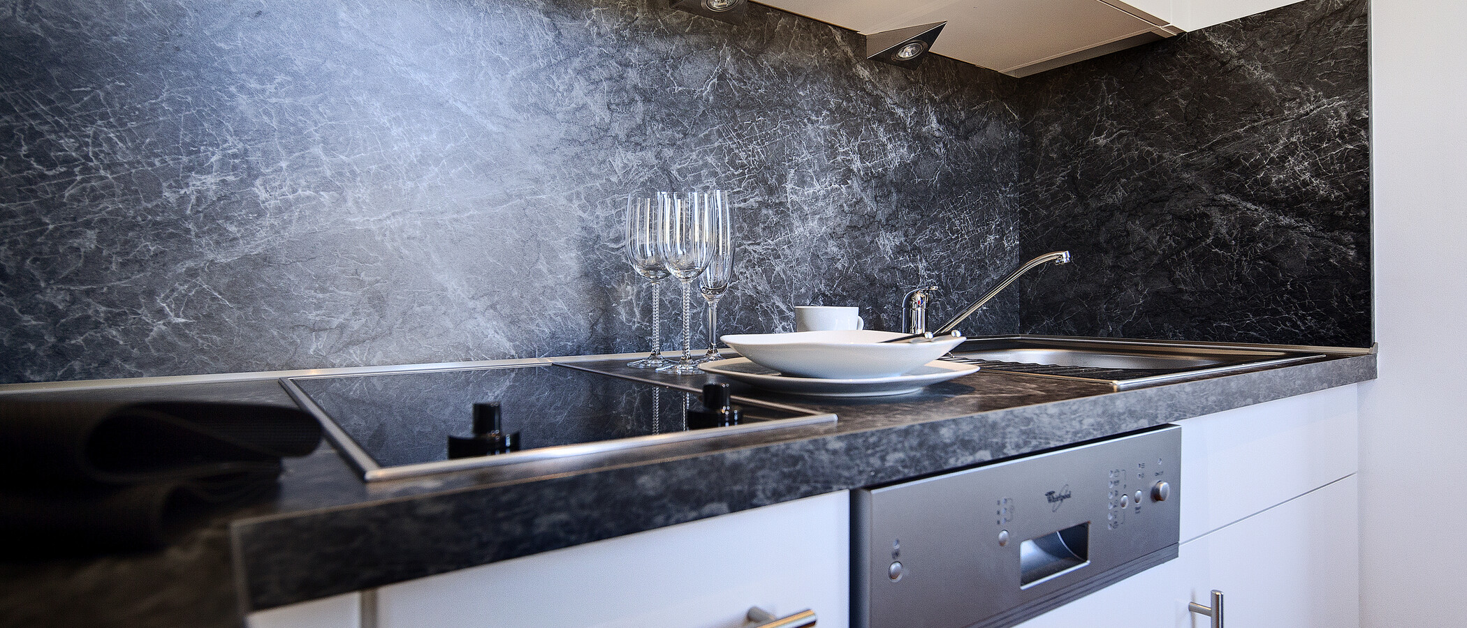 Apartment München Schwabing-West (rund um den Hohenzollernplatz) 03 Küche 7701