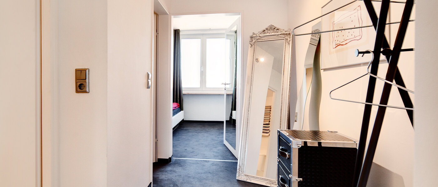 Dachterrassenwohnung München Schwabing-West (rund um den Hohenzollernplatz) 01 Flur/Gang 7704