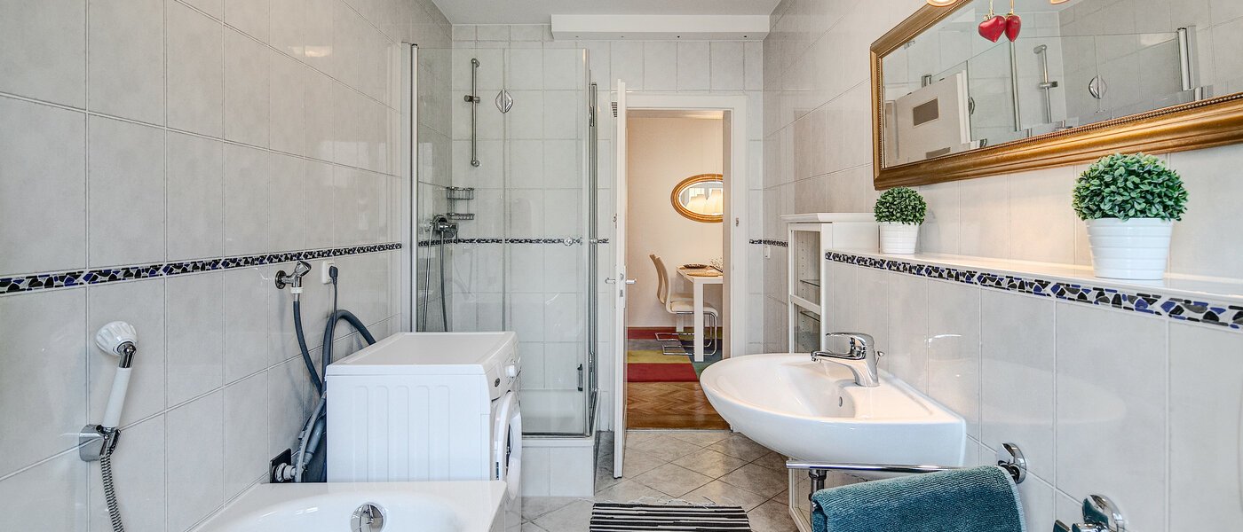 Wohnung München Schwabing (links der Leopoldstraße) 04 Badezimmer 7776