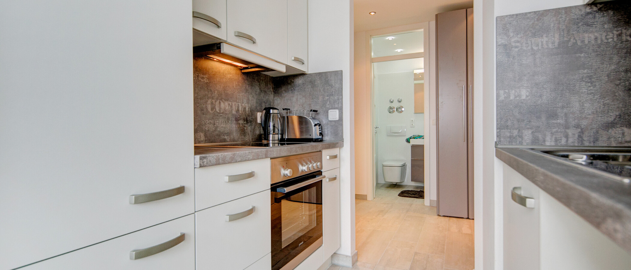 Wohnung München Schwabing-Nord (zw. Leopoldstraße & Englischen Garten) 01 Küche 7791
