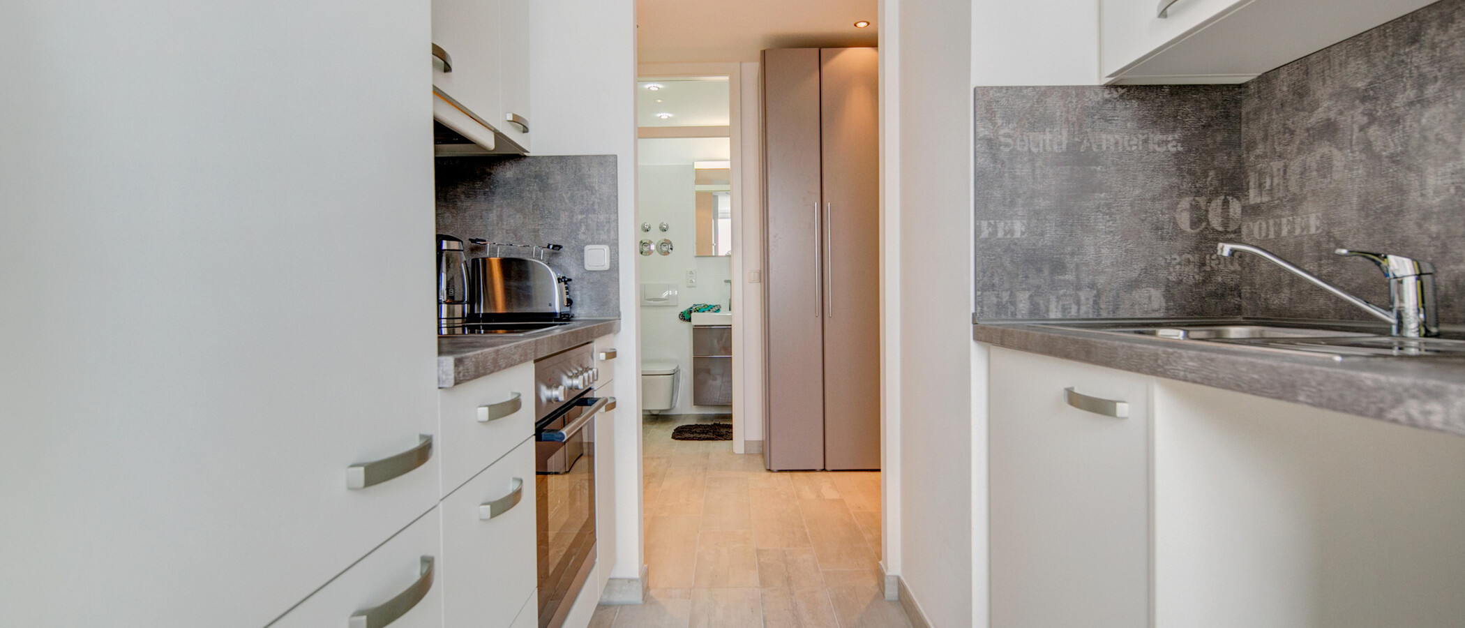 Wohnung München Schwabing-Nord (zw. Leopoldstraße & Englischen Garten) 02 Küche 7791
