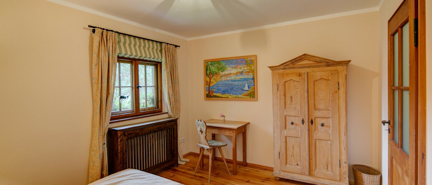 Haus Schäftlarn 04 1. Schlafzimmer 7847