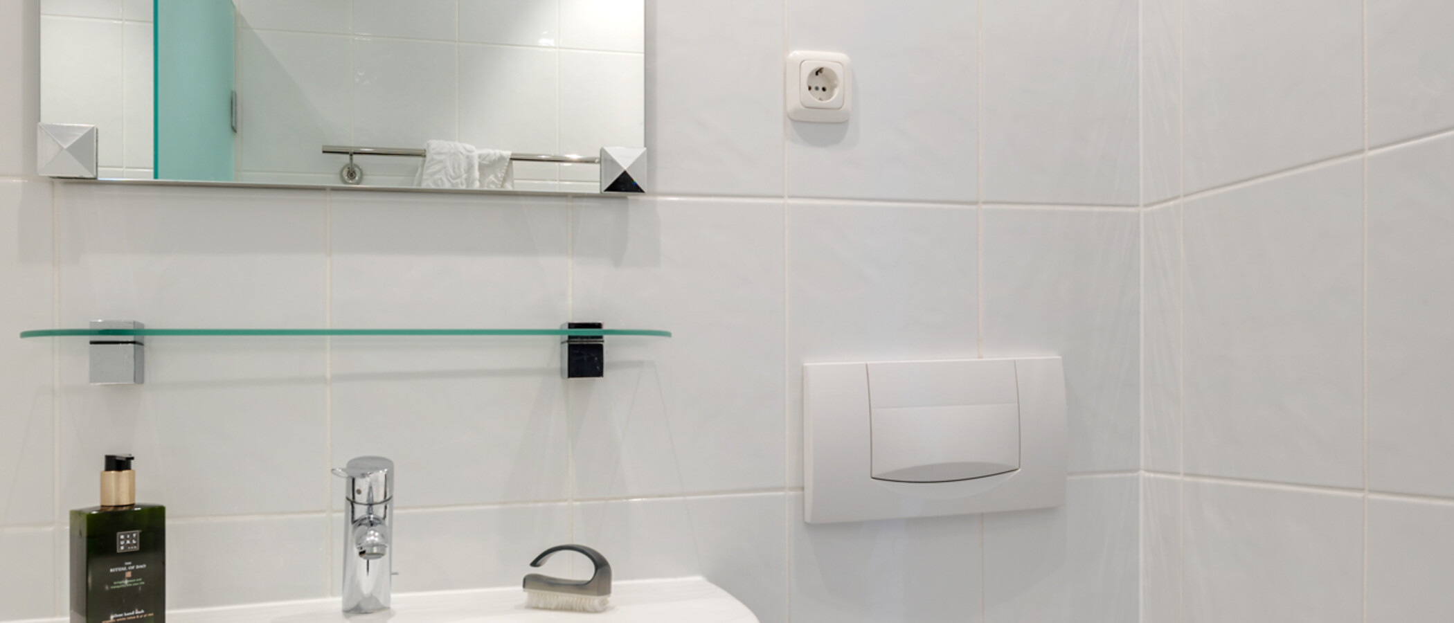 Apartment München Arabellapark 02 Badezimmer 7848