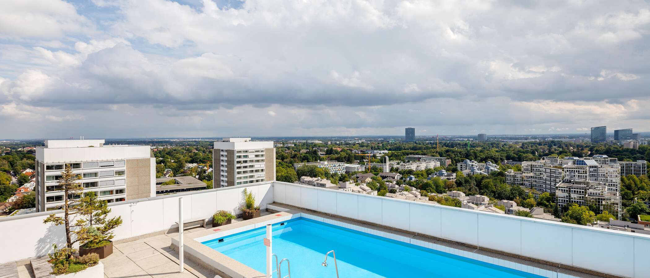 Apartment München Arabellapark 03 Pool 7848