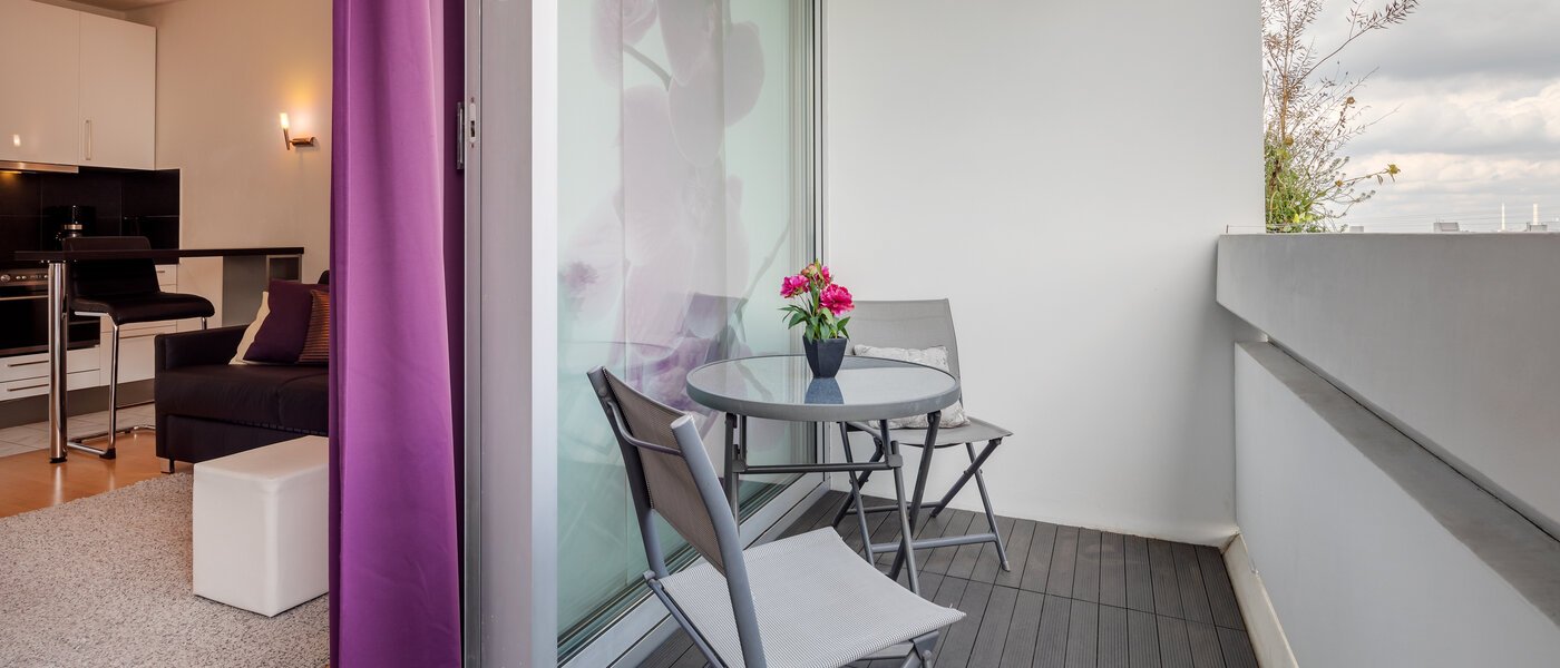 Apartment München Arabellapark 01 Balkon 7848