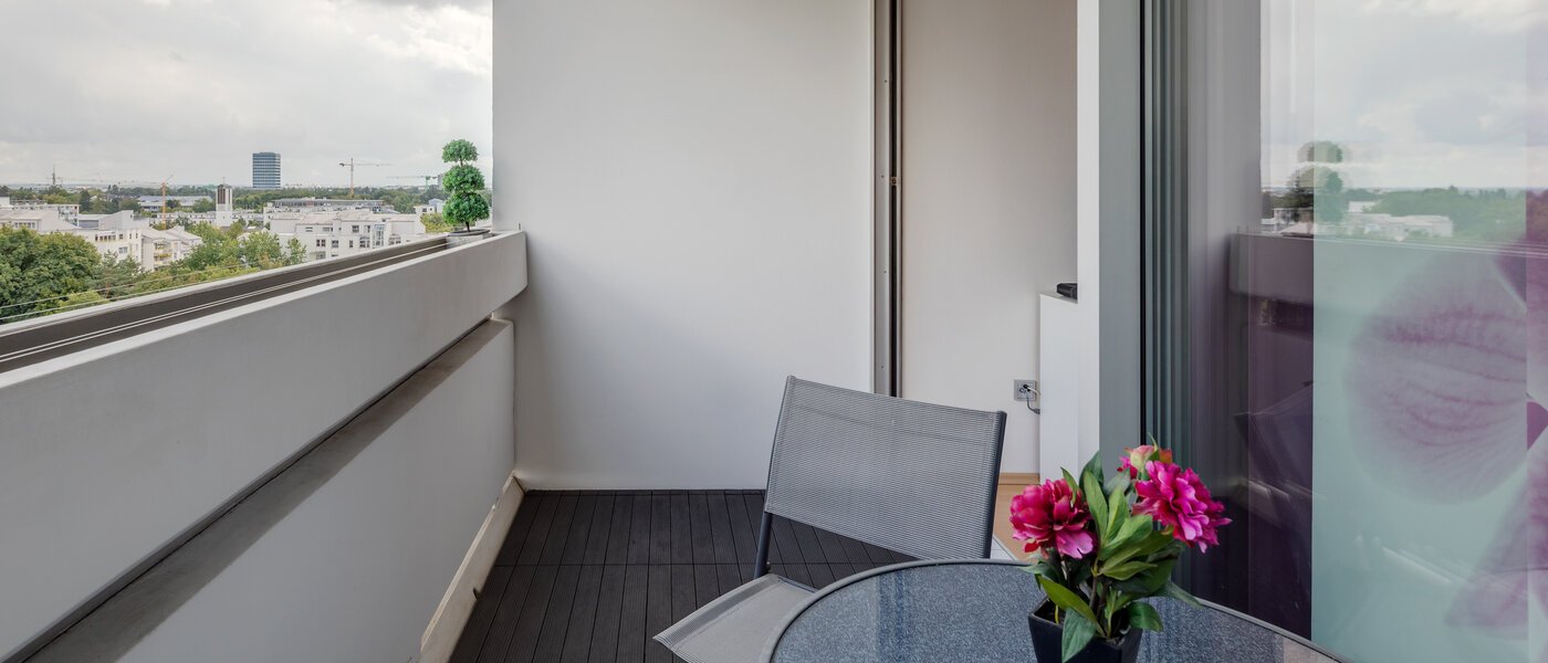 Apartment München Arabellapark 02 Balkon 7848