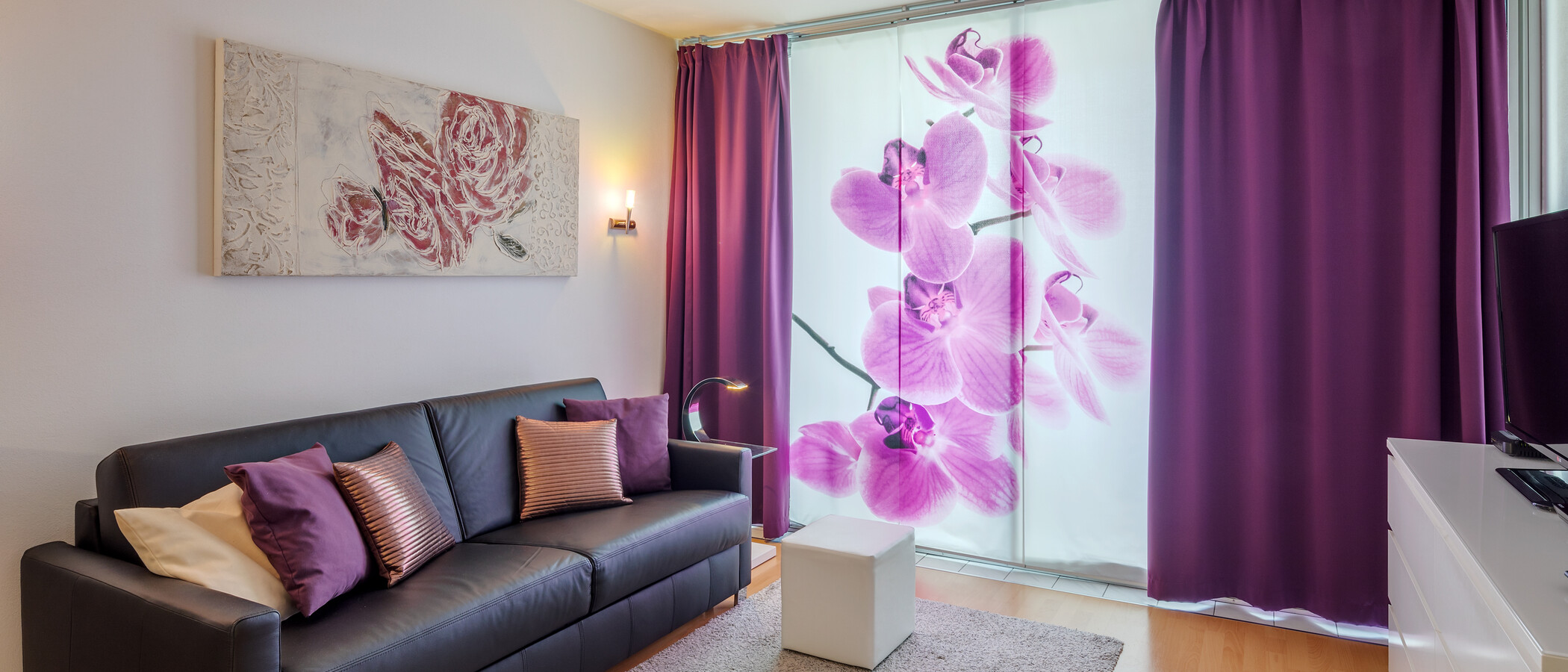 Apartment München Arabellapark 01 Wohnbereich 7848