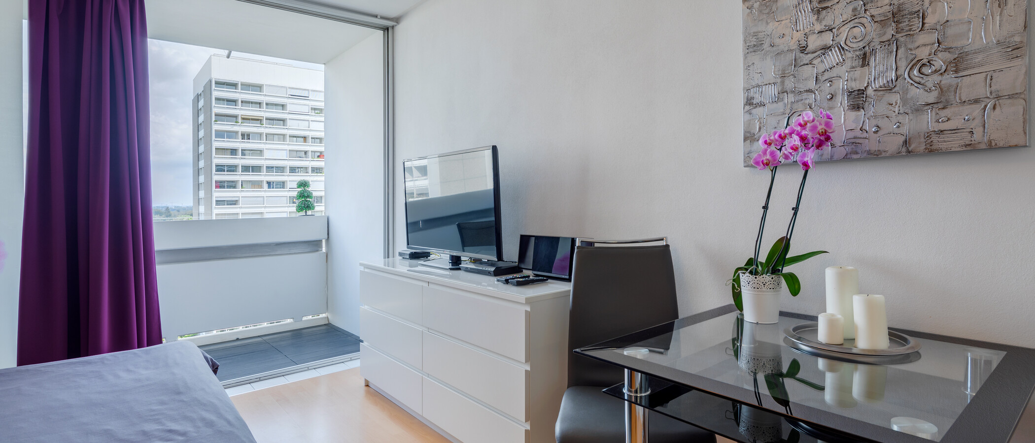 Apartment München Arabellapark 05 Wohnbereich 7848
